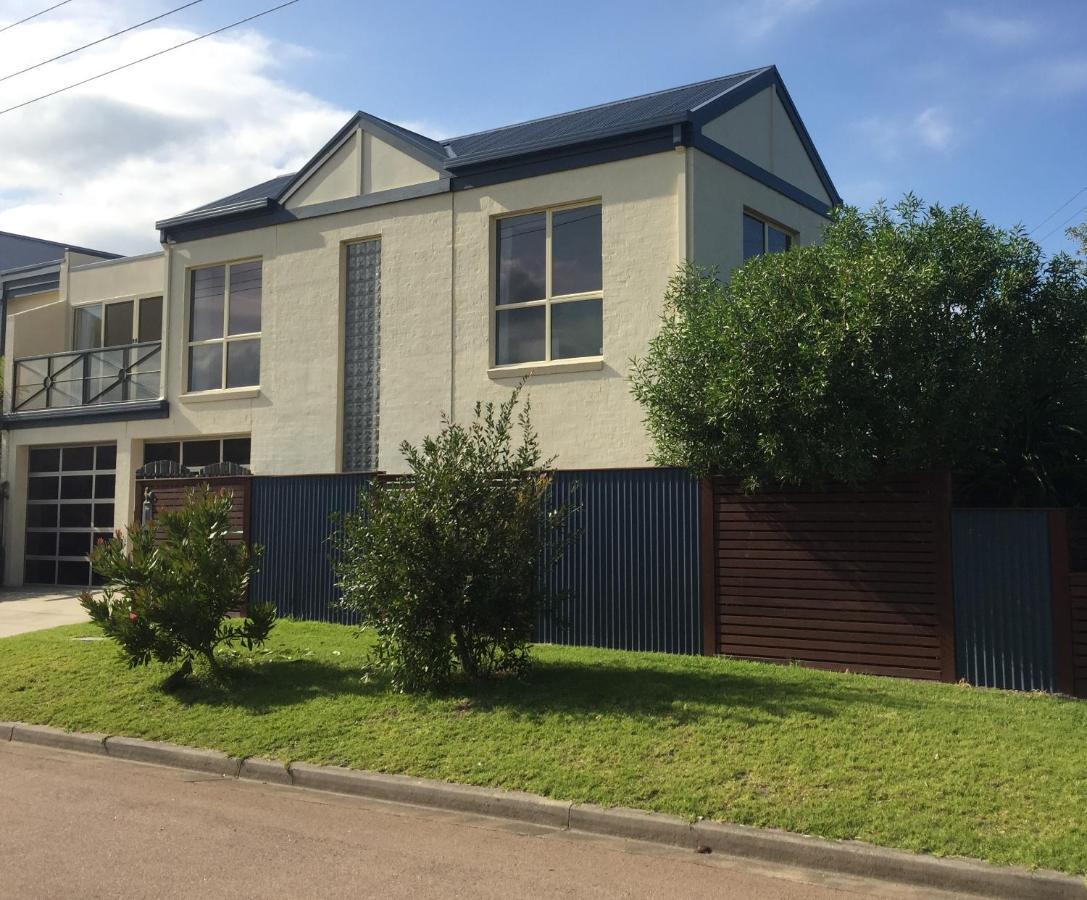 Villa Sea Breeze On The Esplanade Lakes Entrance Exterior foto